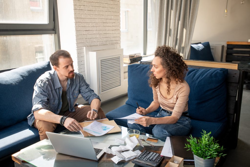 couple planning a budget for their wedding